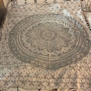 Small gray tapestry in good condition
